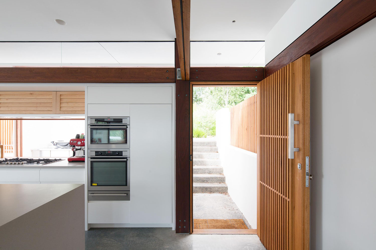 contemporary builders - clareville beach house