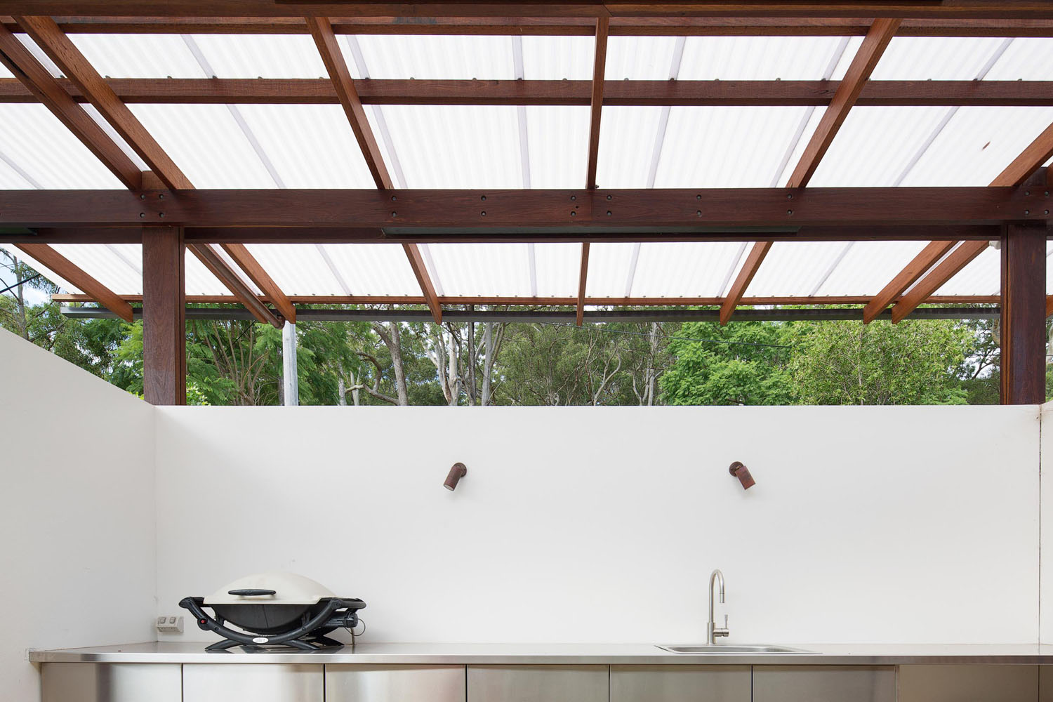 contemporary builders - clareville beach house