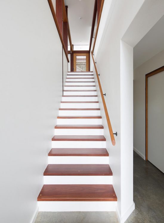 contemporary builders - clareville beach house