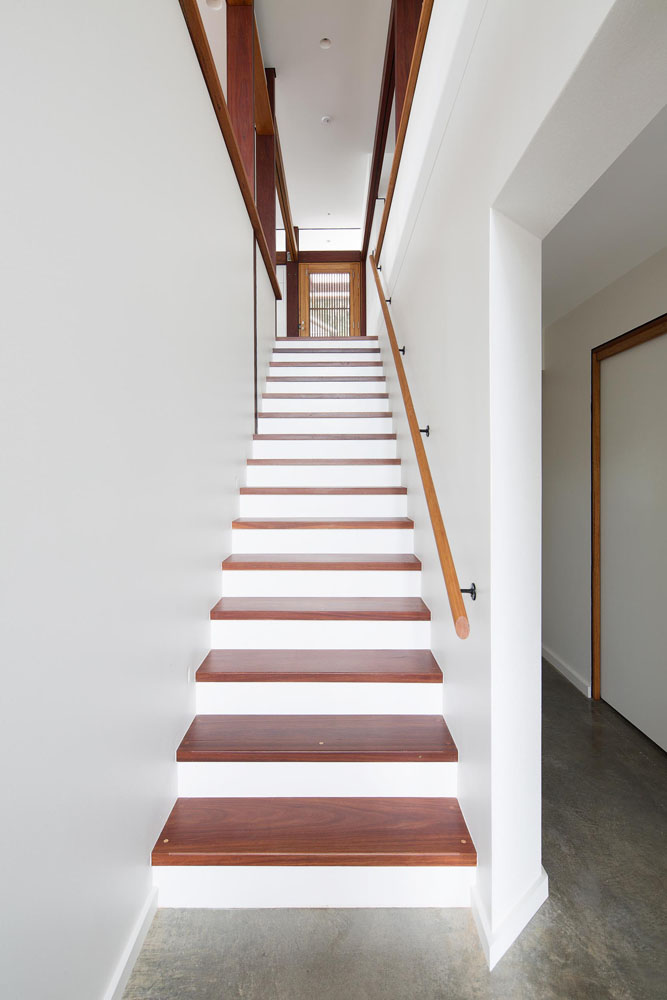 contemporary builders - clareville beach house