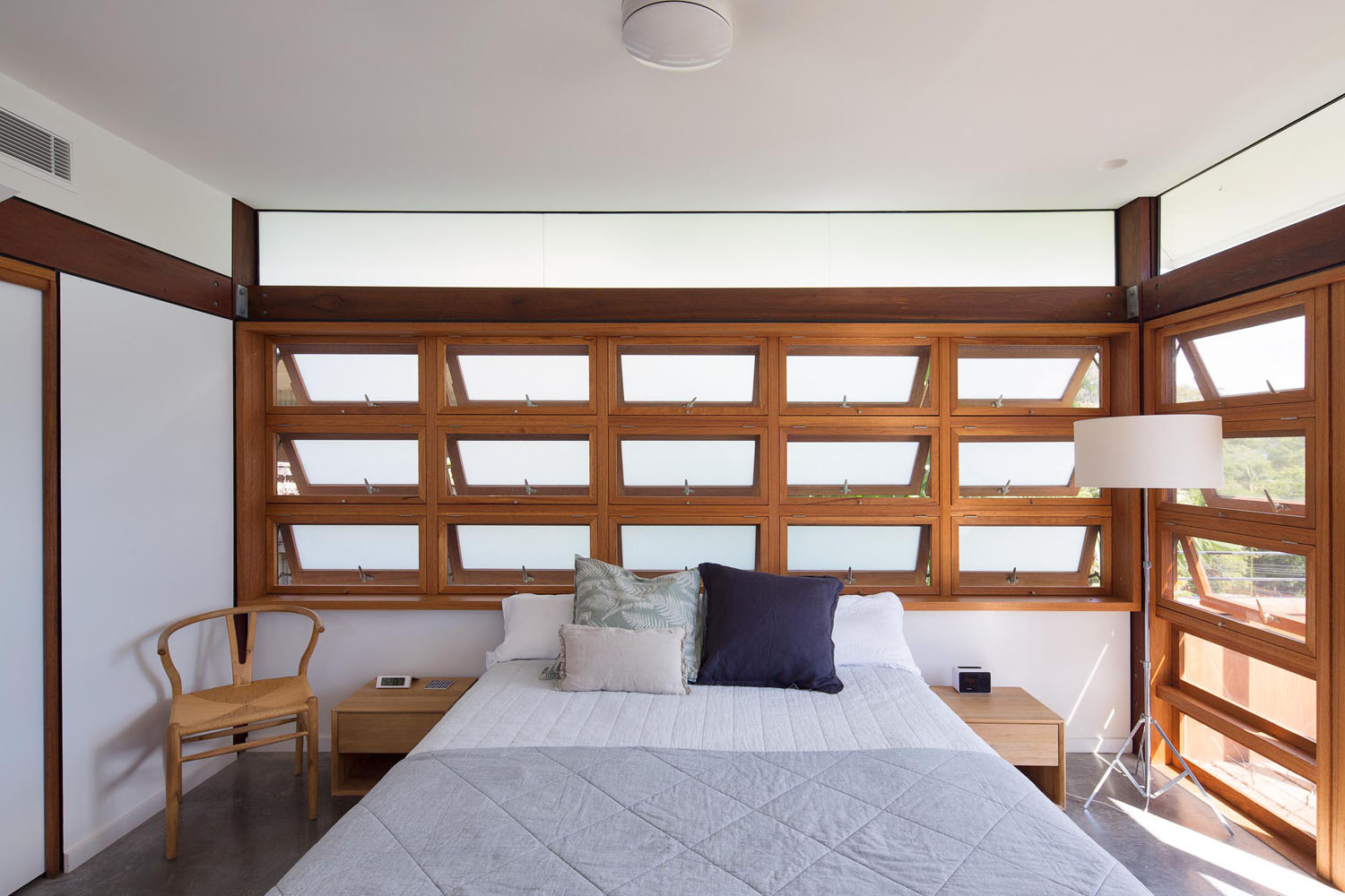 Contemporary-Builders-clareville-Beach-House