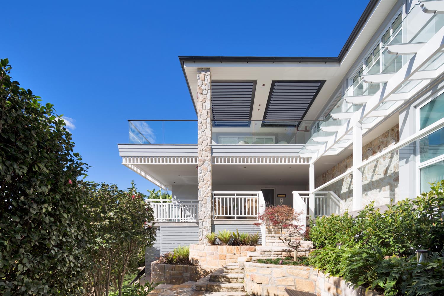 Contemporary-Builders-whale-Beach-House